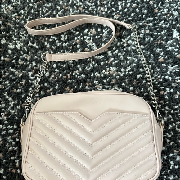 Elegant light pink Quilted Crossbody Bag - Picture 1 of 4